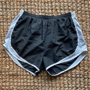 Nike Womens Tempo Shorts